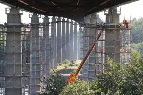 Bauarbeiten an der Rader Hochbrücke