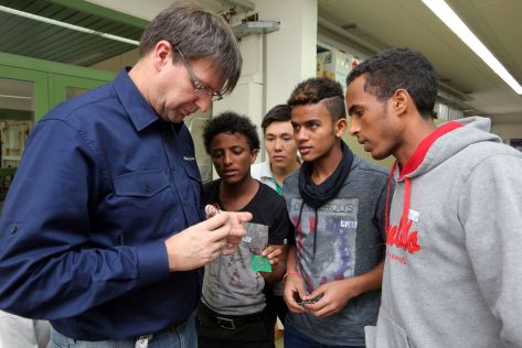 An der Handwerkskammer werden junge, minderjährige Flüchtlinge auf eine AUsbildung vorbereitet