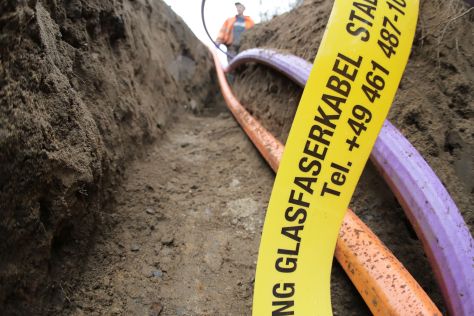 Glasfaserkabel zur Breitband-Nutzung werden verlegt