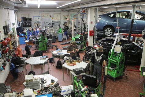 An der Handwerkskammer Flensburg werden Kfz-Mechatroniker ausgebildet